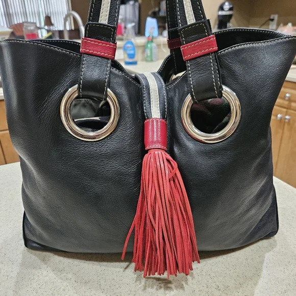 BARBACANE HANDBAG, Black Leather Designer Handbag, LARGE handbag, Venezuela - Picture 2 of 7